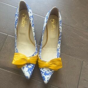 BUTTER Bimmi Pointed Toe Kitten heel